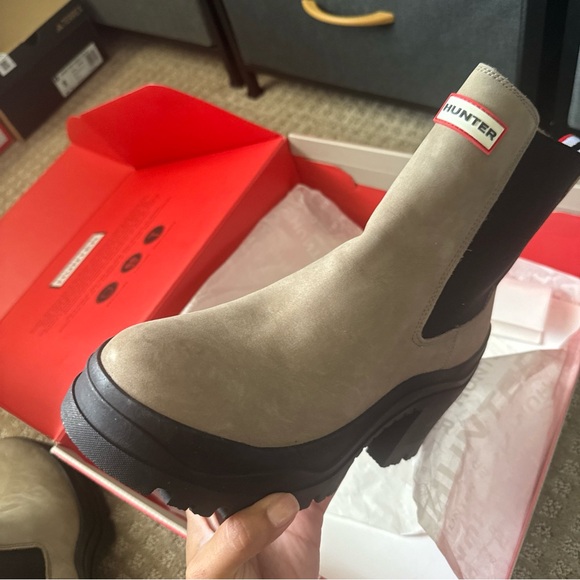 Hunter Women’s Miana Chelsea Boot - Size 9 - Picture 7 of 15